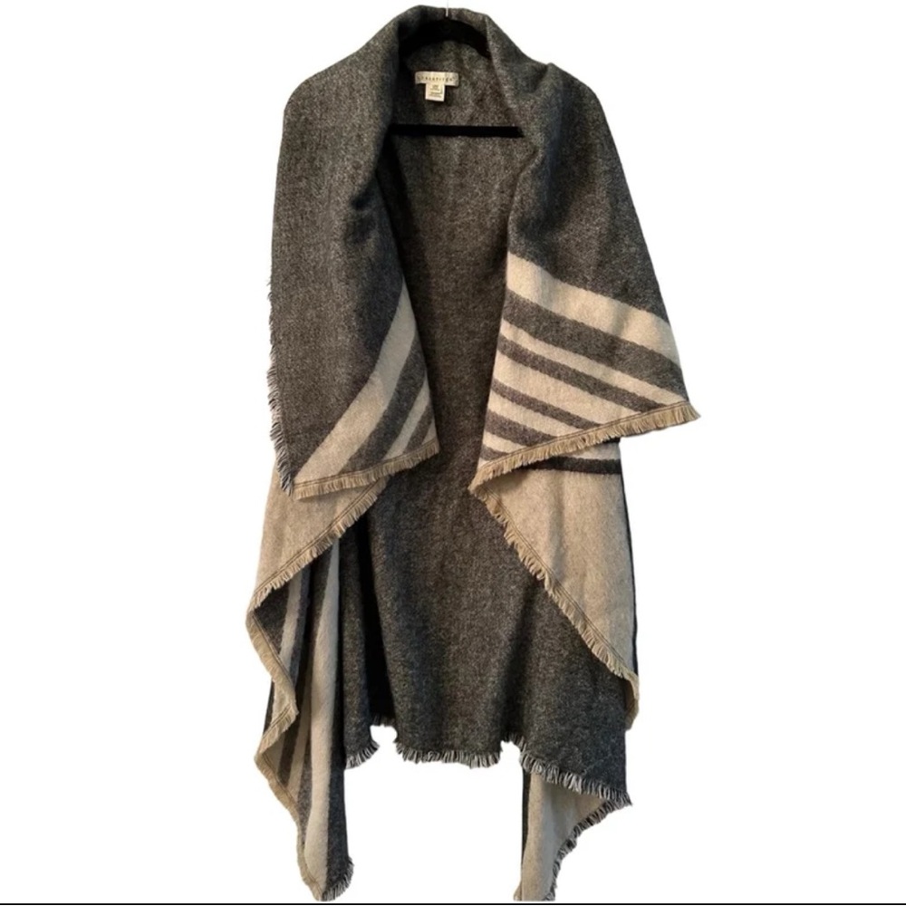 Love Stitch Woman’s Sleeveless Earthtones One Size Poncho with Fringe Trim
